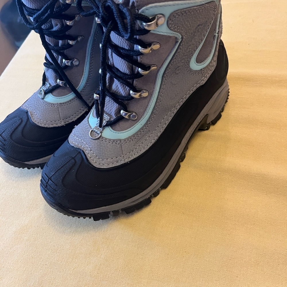 Columbia Gray and Black Hiking Boots with Teal Accent size 7